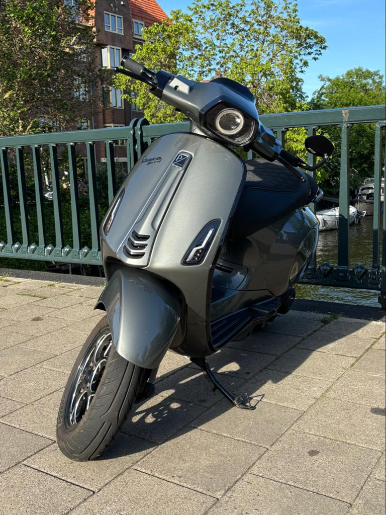 Custom Vespa Sprint 50cc, Ophalen, Overige modellen, Maximaal 45 km/u, Zo goed als nieuw