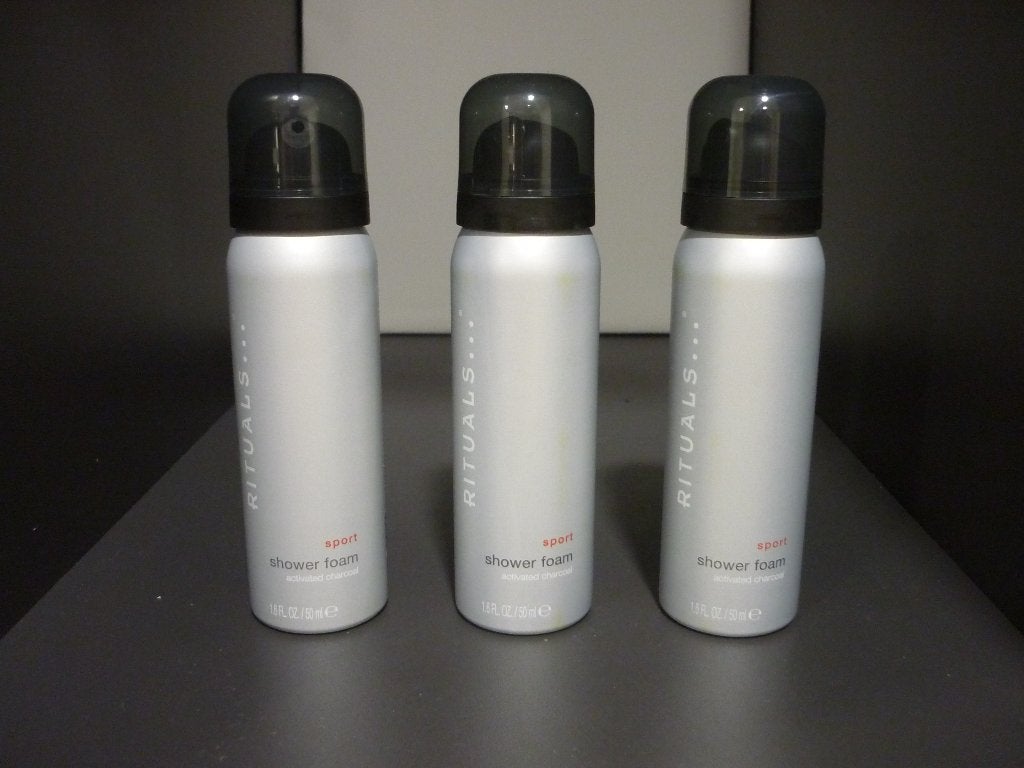 3x Nieuw Rituals, Ritual Sport mini douchegel, shower foam, Sieraden, Tassen en Uiterlijk, Uiterlijk | Lichaamsverzorging, Ophalen of Verzenden
