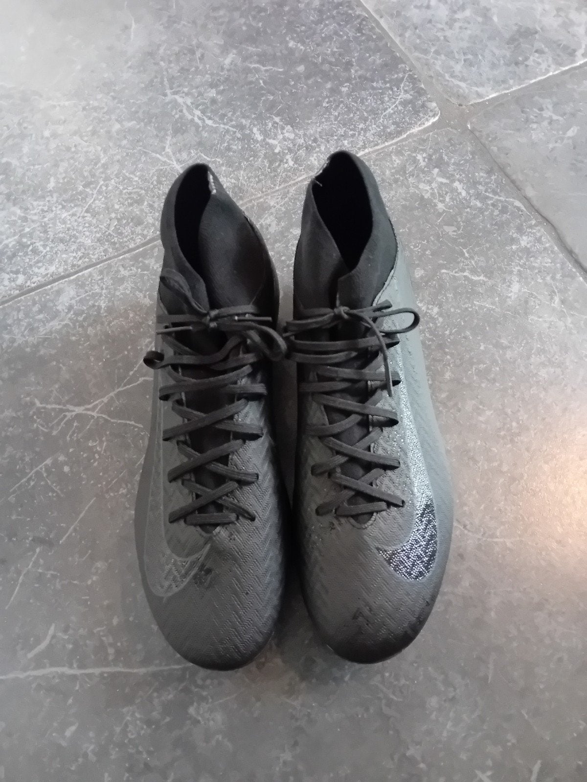 Voetbalschoenen maat 43 met stalen noppen, Ophalen of Verzenden, Nieuw, Schoenen