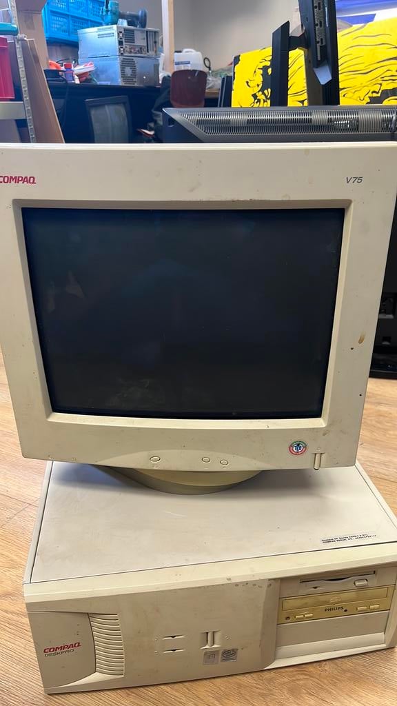 Compaq deskpro c333/4.3 vintage pc. Compleet met monitor!, Computers en Software, Ophalen