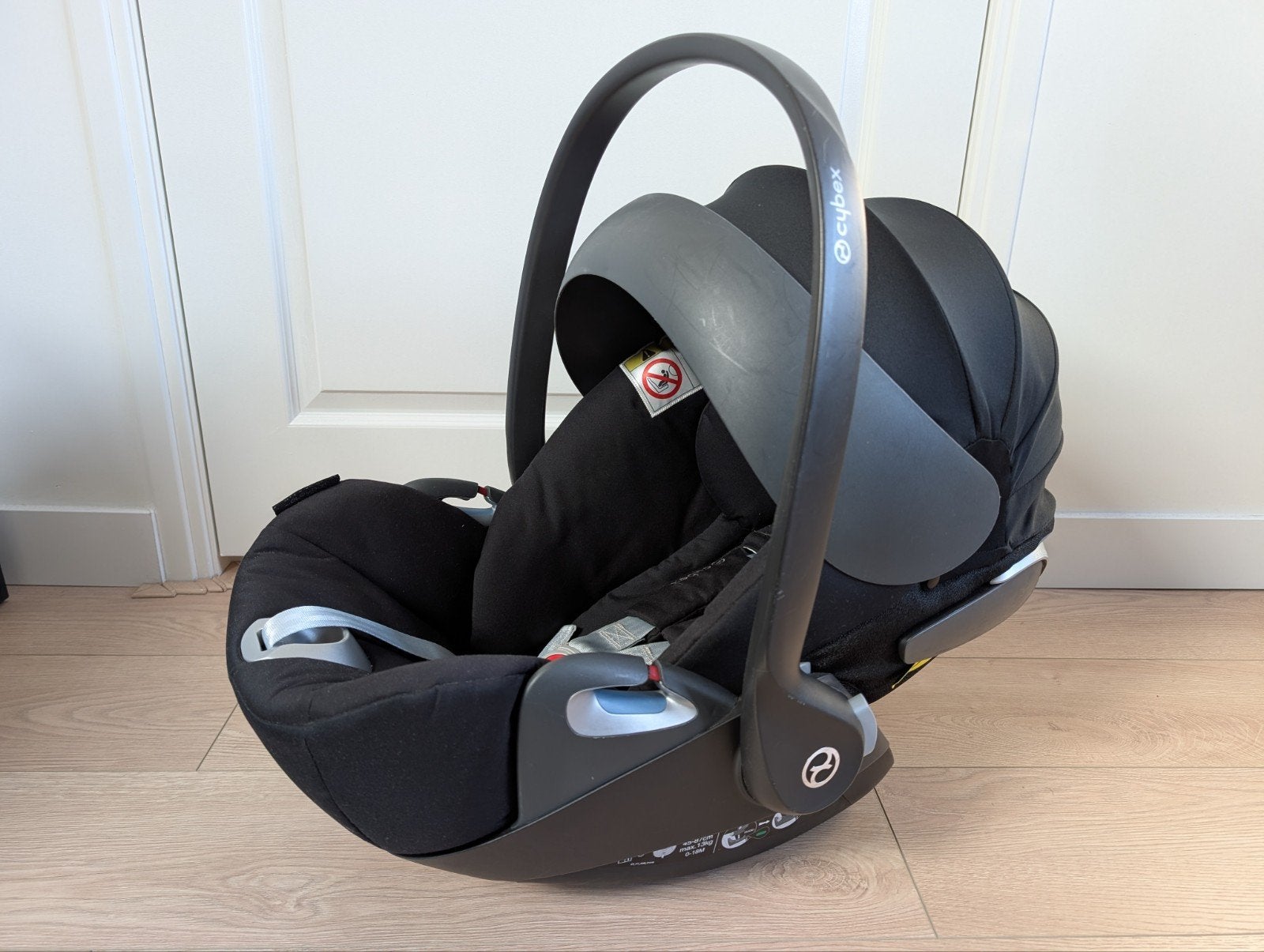 Cybex Aton 5 autostoel zwart met accessoires, Autogordel of Isofix, Zijbescherming, Zo goed als nieuw, 0 t/m 13 kg