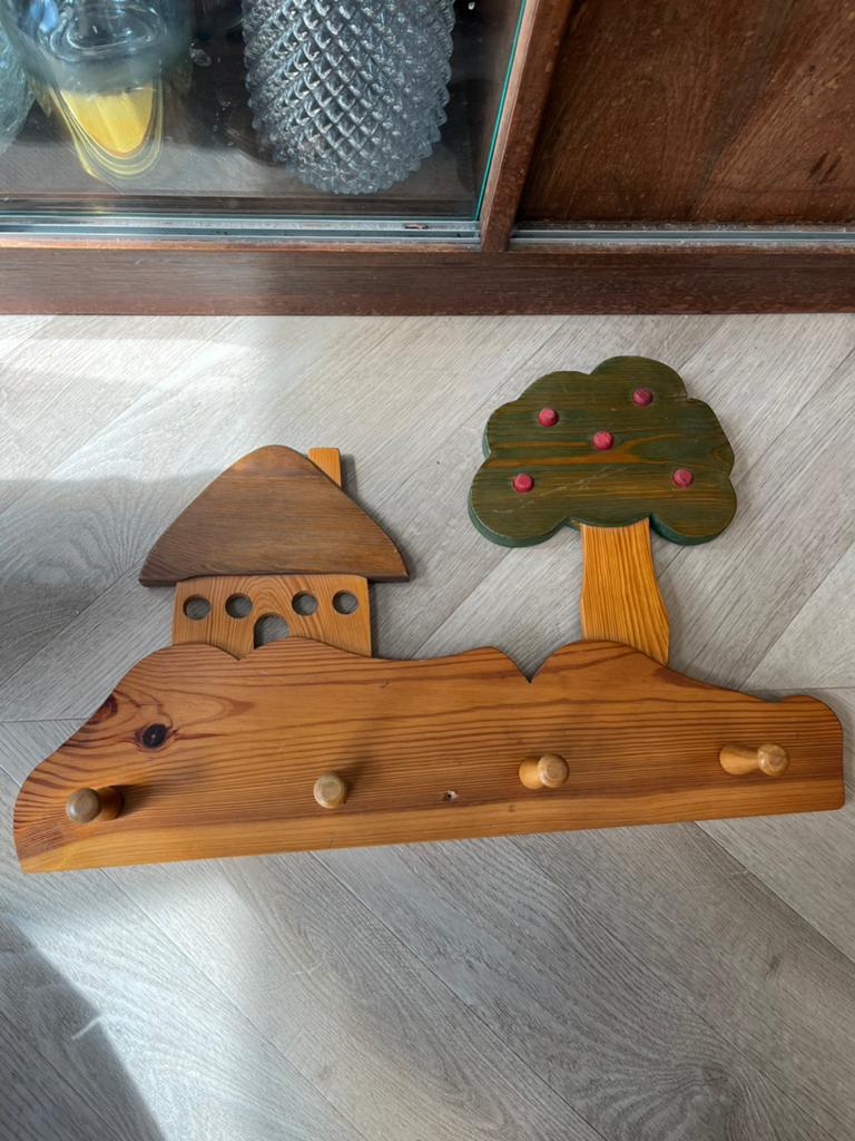 Houten kinderkapstok, Huis en Inrichting, Woonaccessoires | Kapstokken, Wandkapstok, Gebruikt, Ophalen of Verzenden, Minder dan 100 cm