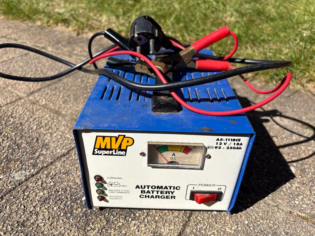 Acculader MVP SuperLine 12V/18A (92-250Ah) Automatisch, Ophalen, Gebruikt, Universele onderdelen