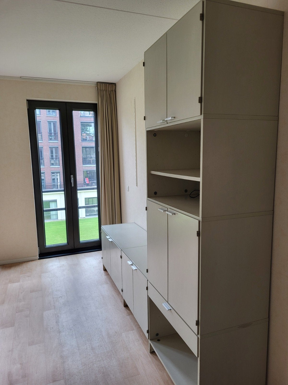Pastoe kast, nu uit elkaar, met mooie handvatten, Ophalen, 25 tot 50 cm, 200 tot 250 cm, 150 tot 200 cm