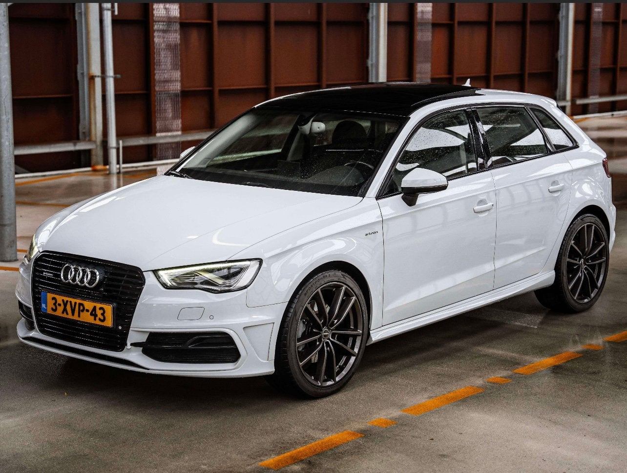 Audi A3 e-tron 204pk S-line | Pano | 19” |Dealer onderhouden, Auto's, 4 cilinders, Wit, 1395 cc, 149 pk