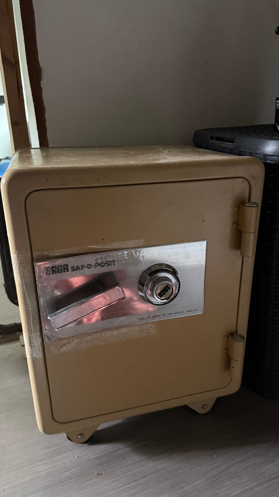 Vintage SAGA SAF-O-POSIT Brandkast met cijferslot, Huis en Inrichting, Ophalen, Gebruikt, Brandkast