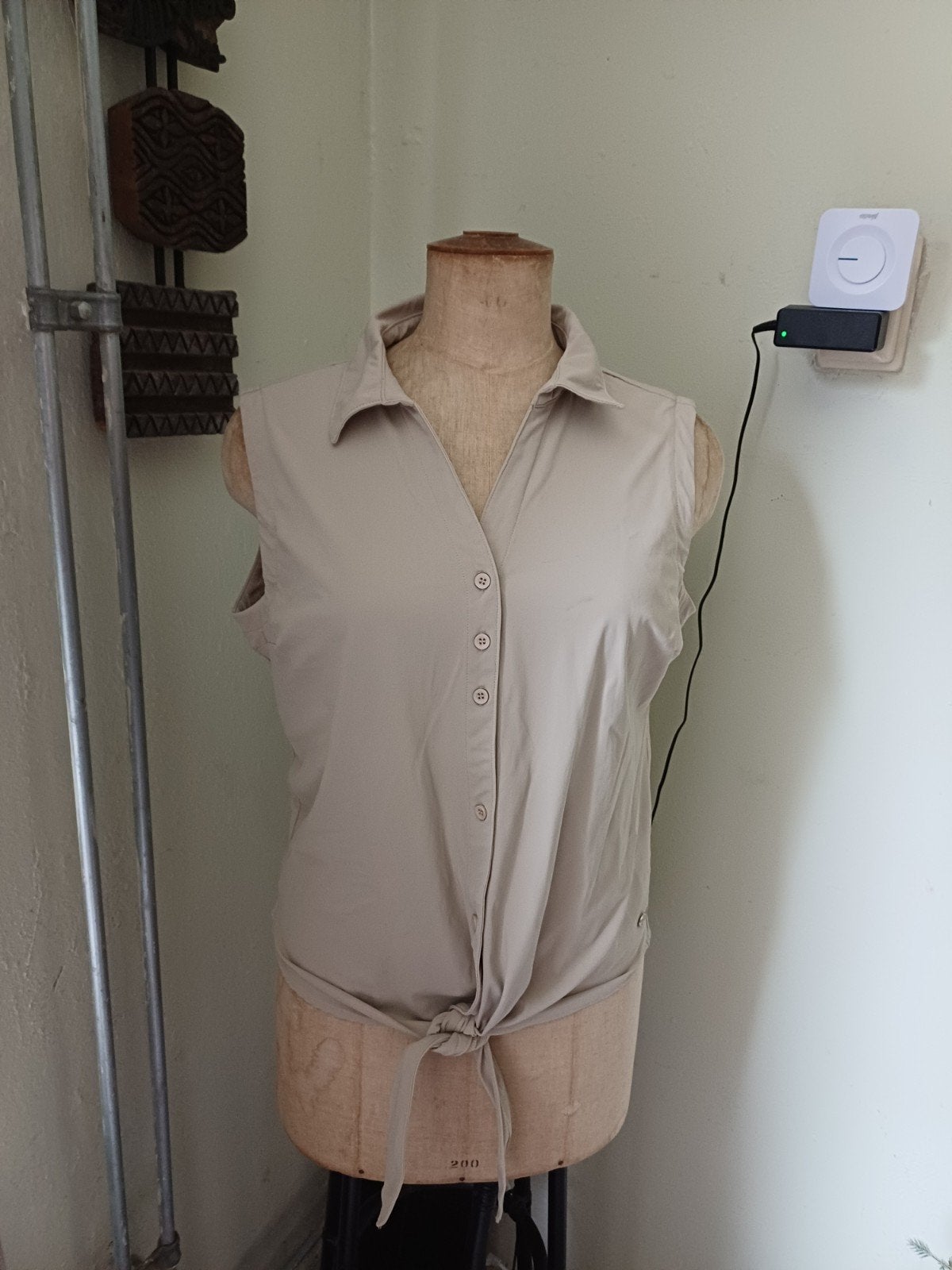 Lady Day mouwloze top, licht beige, travelstof, knoop voor, Kleding | Dames, Lady Day, Beige, Maat 46/48 (XL) of groter, Ophalen of Verzenden