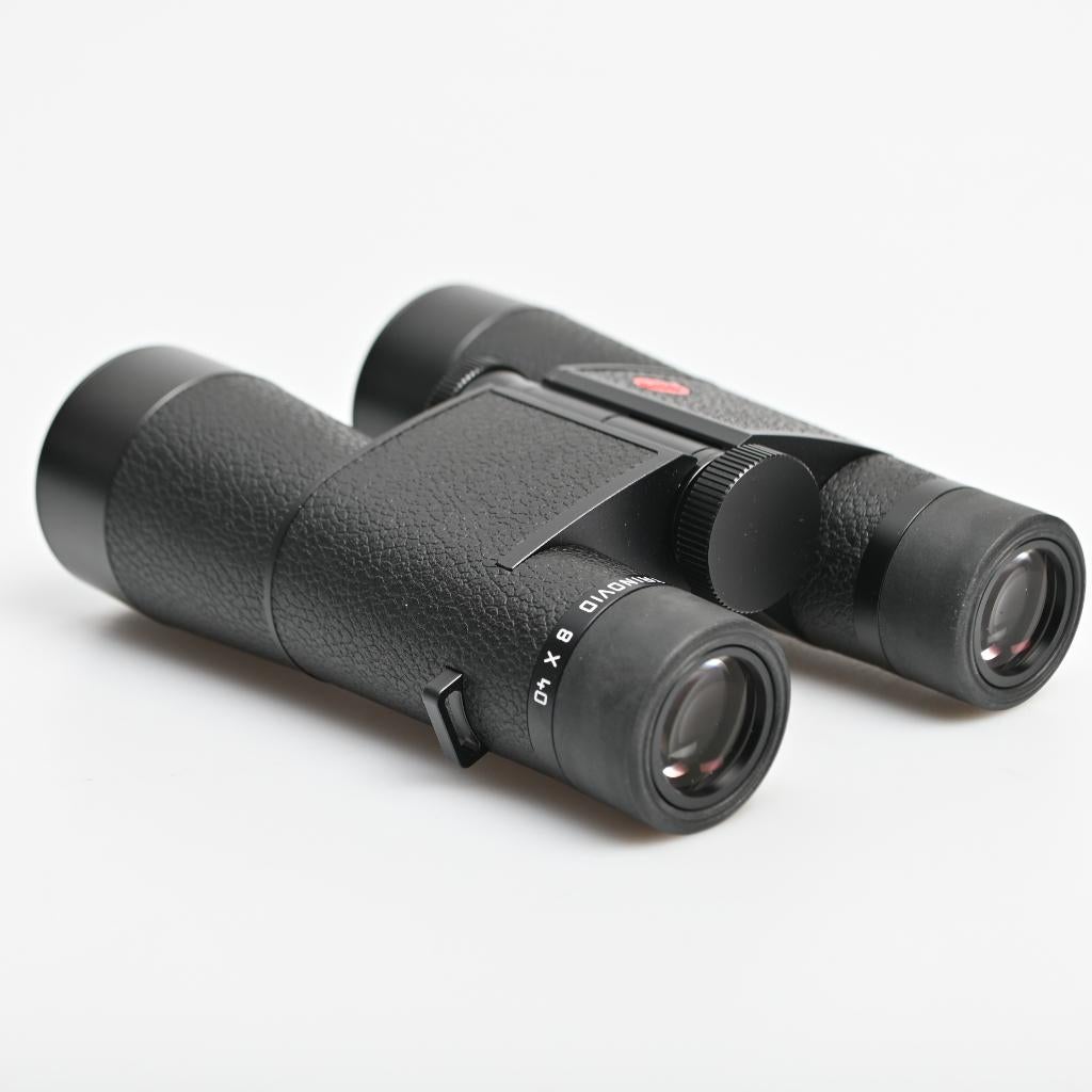 LEICA TRINOVID 8X40 LEER - NIEUW, Dakkant (recht), Nieuw, Ophalen of Verzenden, 8 tot 12x