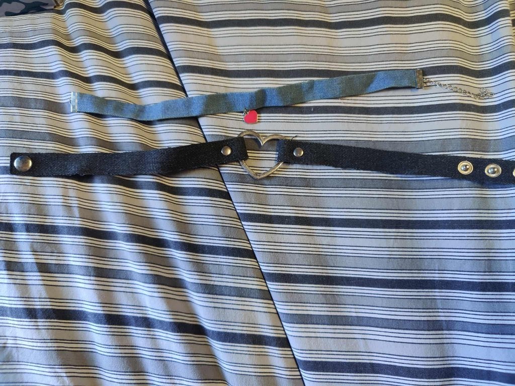2 bandjes voor om de nek/ halsbandjes spijkerstof (M80), Blauw, Ophalen of Verzenden, Zo goed als nieuw, Overige materialen