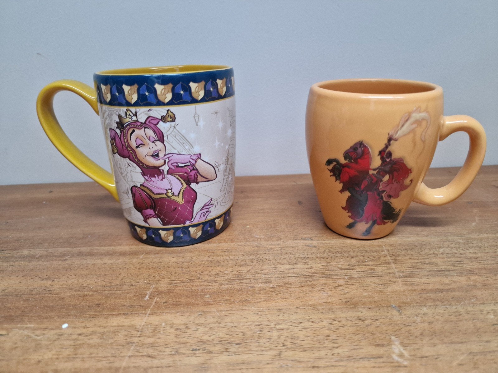 2 mokken 10 euro, Verzamelen, Efteling, Ophalen, Zo goed als nieuw, Gebruiksvoorwerp