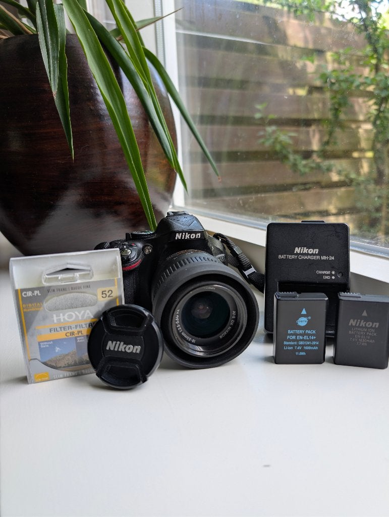 Nikon D5200 kit compleet met 18-55mm lens en accessoires, Ophalen of Verzenden, Zo goed als nieuw, Nikon, Geen optische zoom