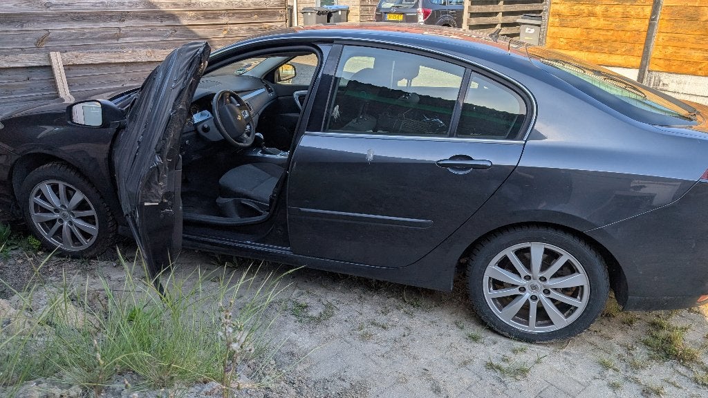 Renault Laguna 3, 2010,  LPG, nieuwe banden, loop of sloop., Voorwielaandrijving, Laguna, Stof, 4 cilinders