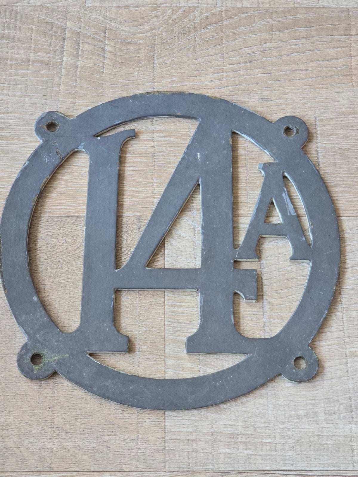 Zeldzaam antiek 19e eeuws koperen huisnummerbord 14A €35, Antiek en Kunst, Ophalen of Verzenden, Koper