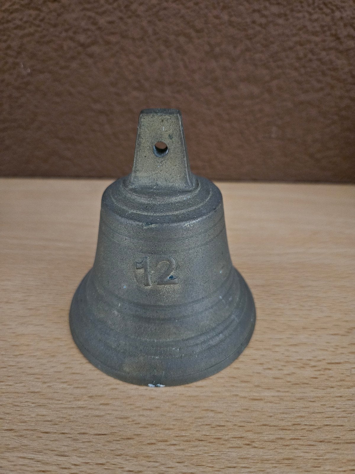 Antieke Bronzen Bel met '12' Inscriptie - 309g, Antiek en Kunst, Antiek | Koper en Brons, Ophalen of Verzenden, Brons