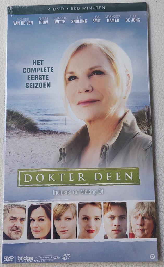 Dokter Deen - Het Complete Eerste Seizoen (4 DVD Boxset), Cd's en Dvd's, Boxset, Drama, Ophalen of Verzenden, Nieuw in verpakking