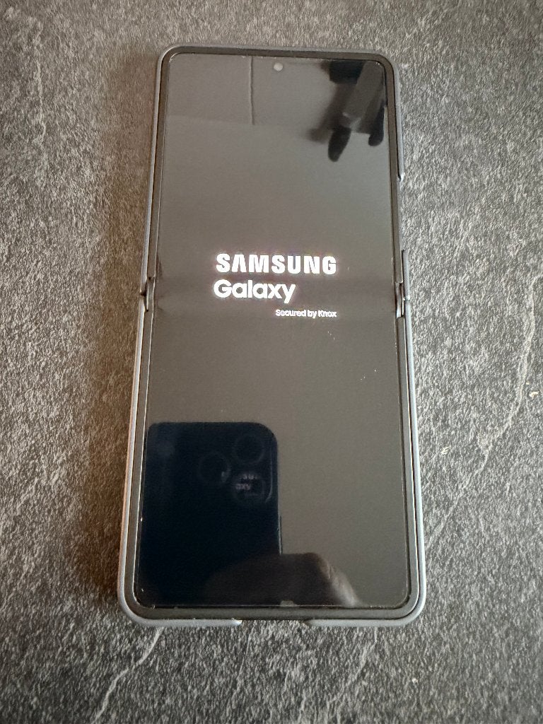 Samsung Galaxy ZFlip 7 256gb Goed als nieuw, Ophalen, Zwart, Touchscreen, Zo goed als nieuw