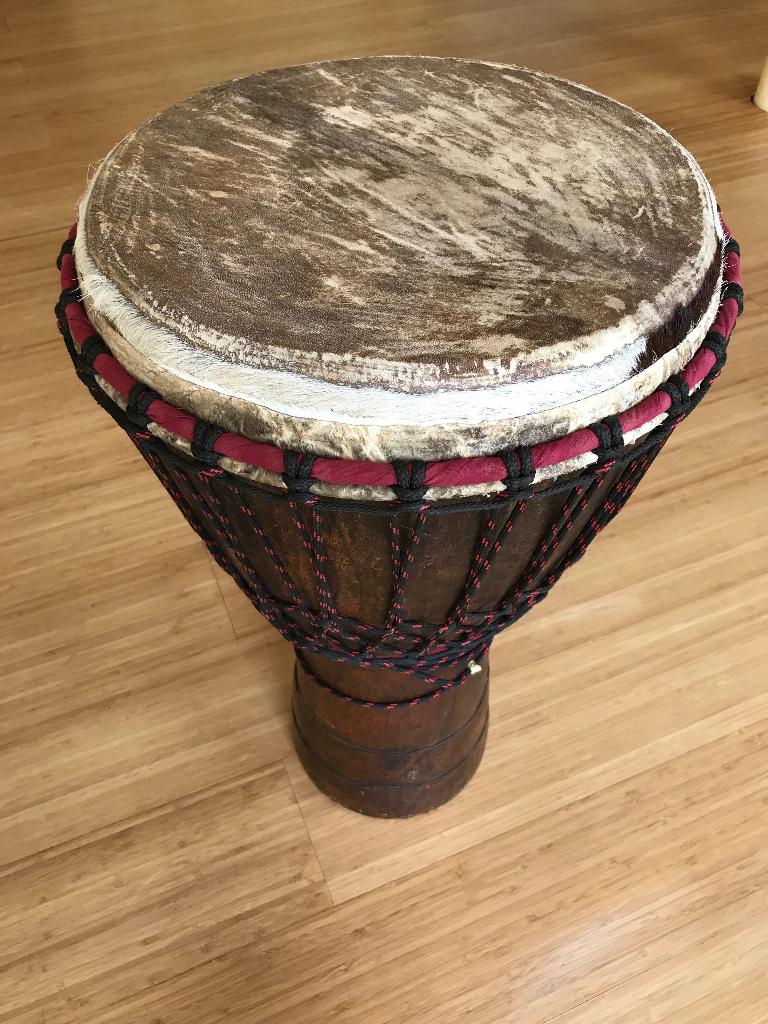 prachtige djembe te koop, Ophalen, Gebruikt, Trommel
