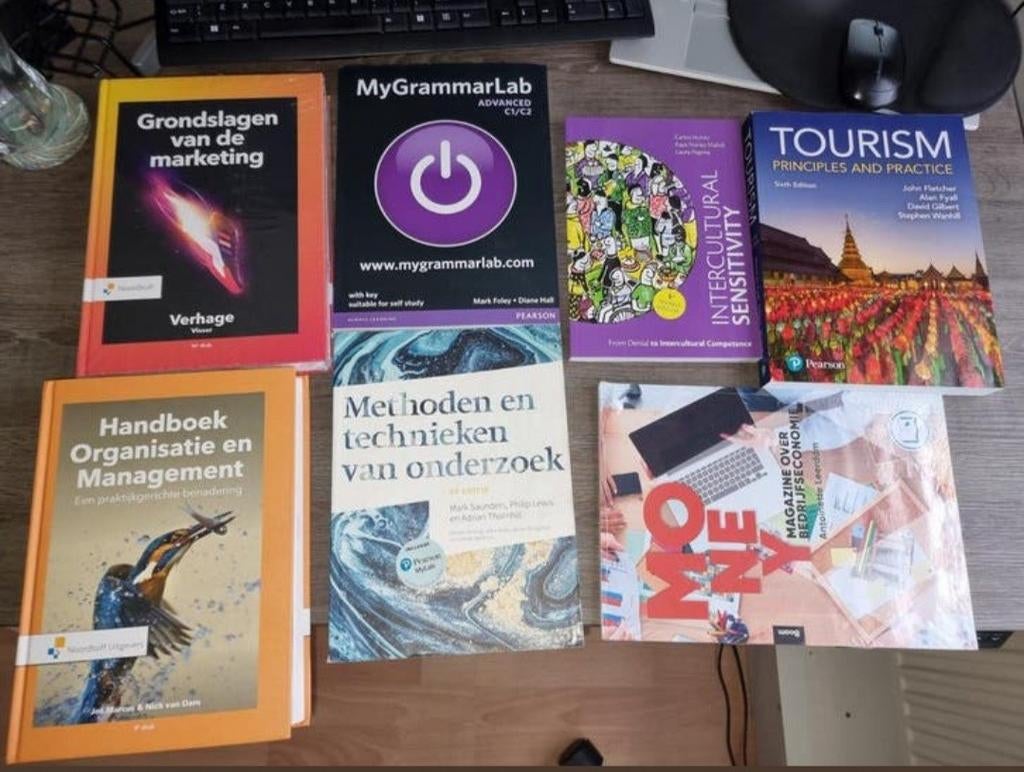 *nieuw* HBO Toerisme Money: Magazine over Bedrijfseconomie, Boeken, Zo goed als nieuw, Gamma, Antoinette Leerdam, HBO