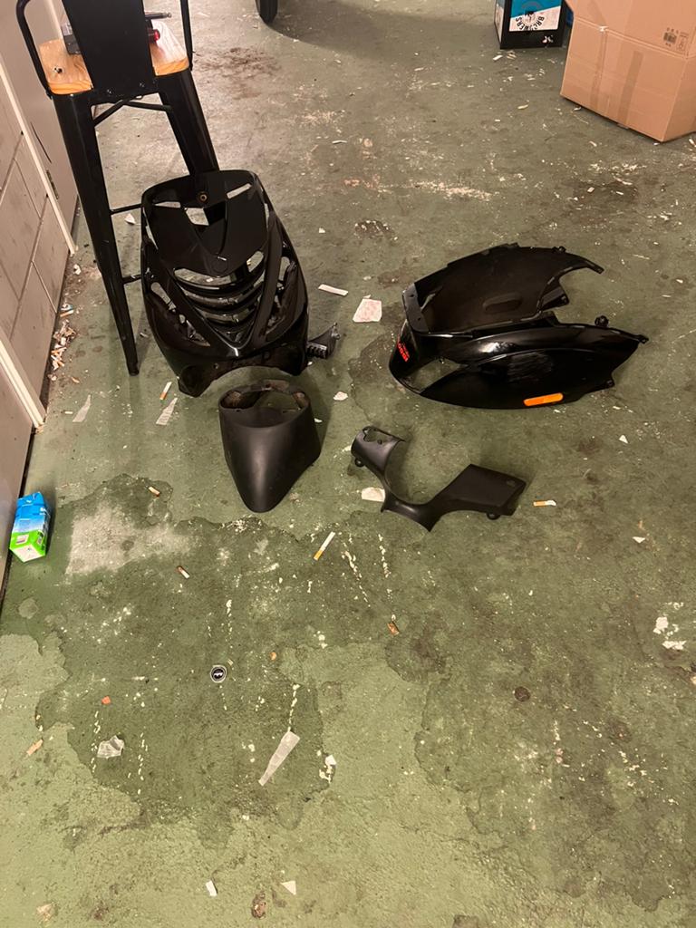 Glans zwarte SP kappen zip, Ophalen of Verzenden, Gebruikt, Kap, Piaggio