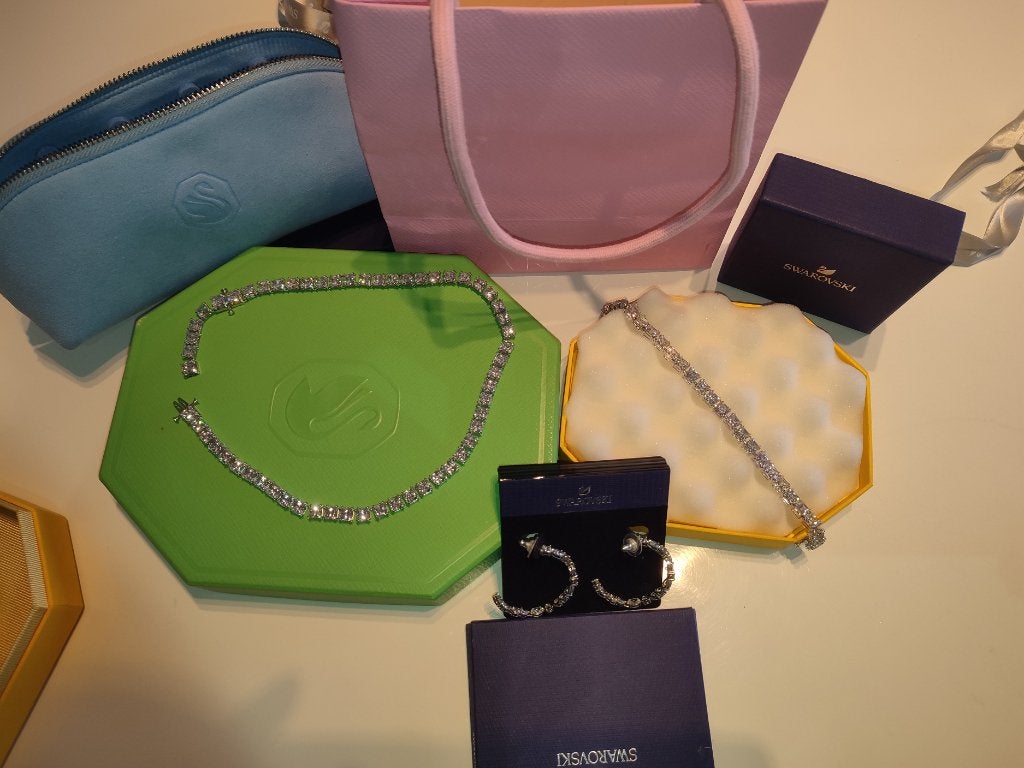Ongedragen swarovski set, Verstelbaar, Verzenden, Nieuw, Zilver