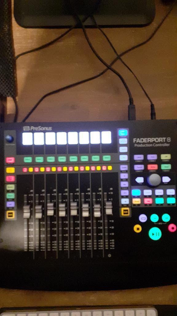 Te koop: Presonus Faderport 8, Muziek en Instrumenten, Midi-apparatuur, Ophalen, Zo goed als nieuw
