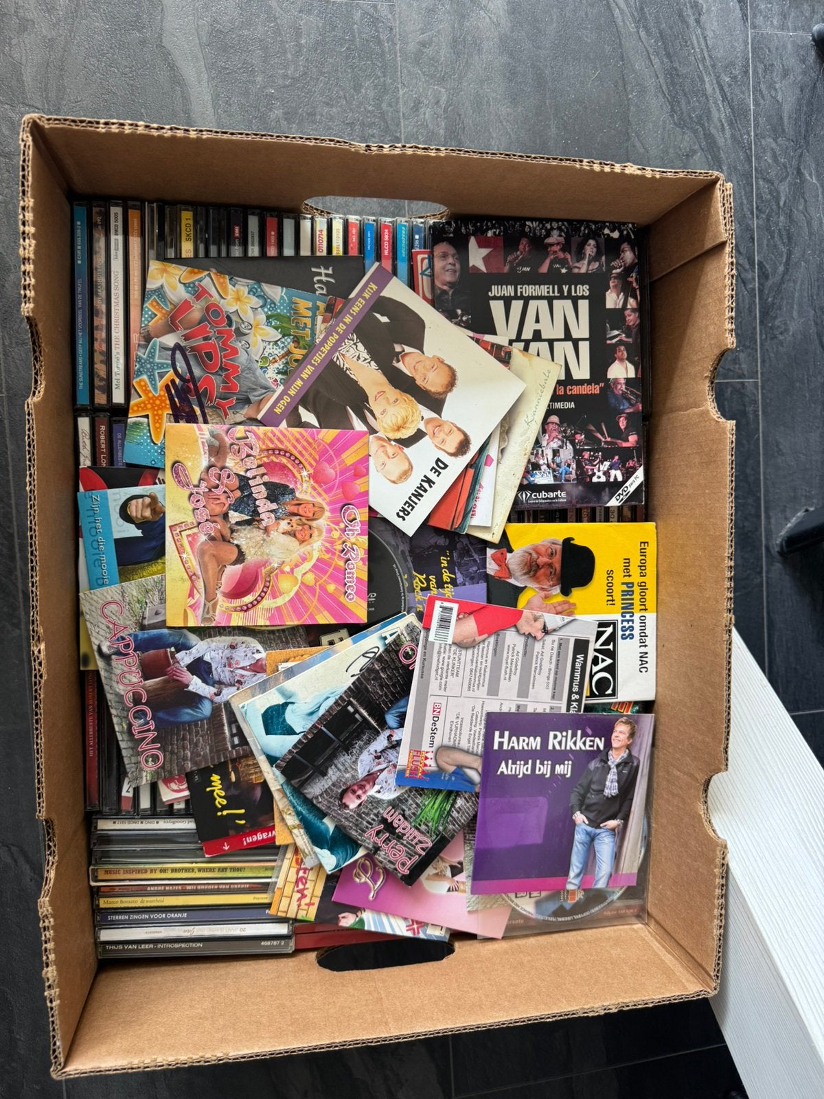 verzameling van Nederlandse artiesten cd s, Cd's en Dvd's, Ophalen, Gebruikt, Levenslied of Smartlap