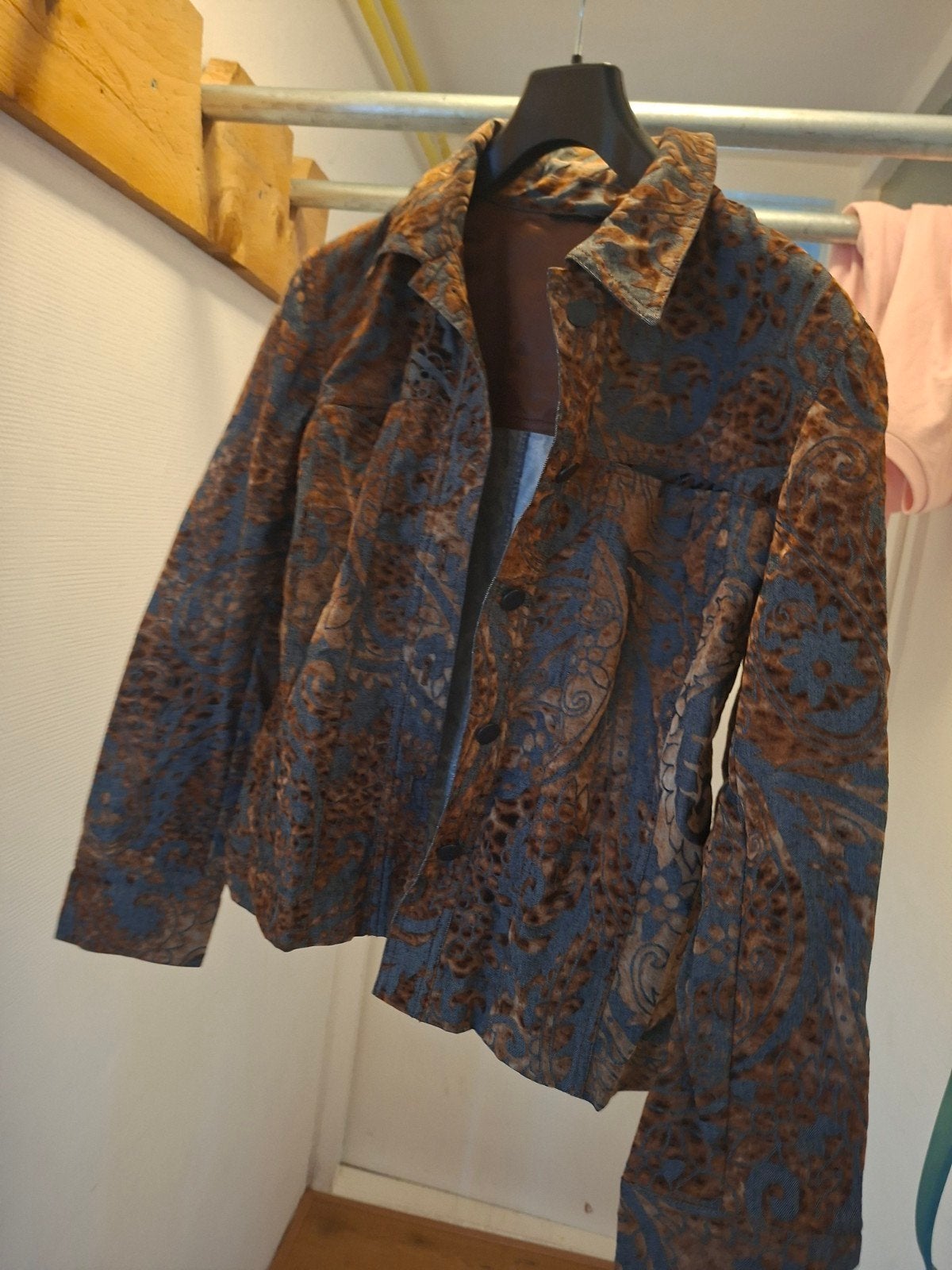 Spijkerjasje met flueel, Ophalen of Verzenden, Gedragen, Maat 38/40 (M), Bruin