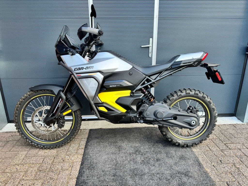 Can-Am Origin Sterling Silver Demo 99km - Full Options, Niet ingevuld, Nieuw, Niet ingevuld, Traction Control