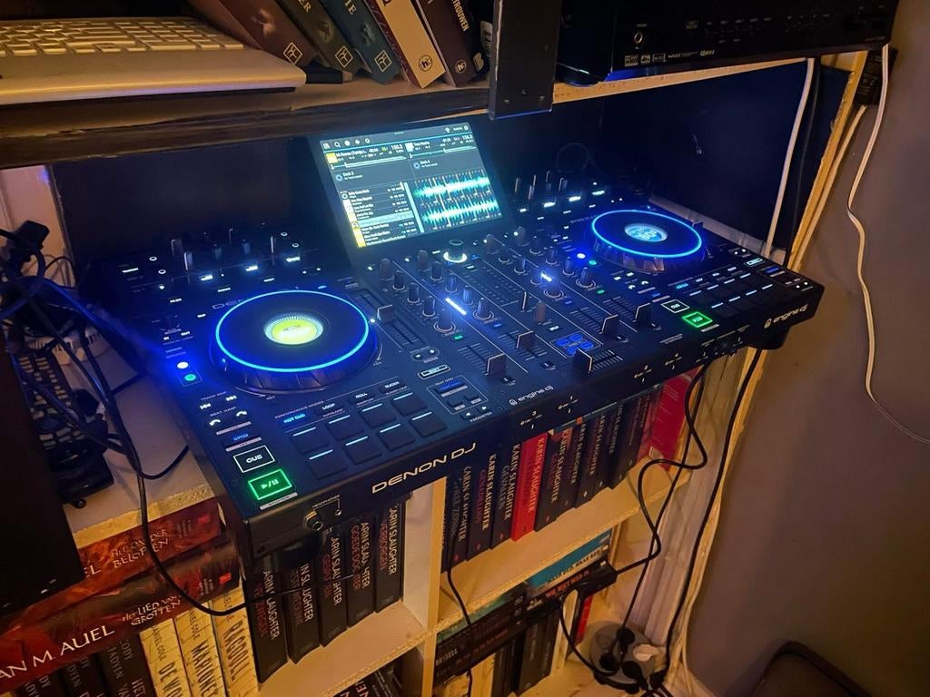 Denon Prime 4+ professionele 4-kanaals DJ-controller, Muziek en Instrumenten, Dj-sets en Draaitafels, Ophalen, Zo goed als nieuw