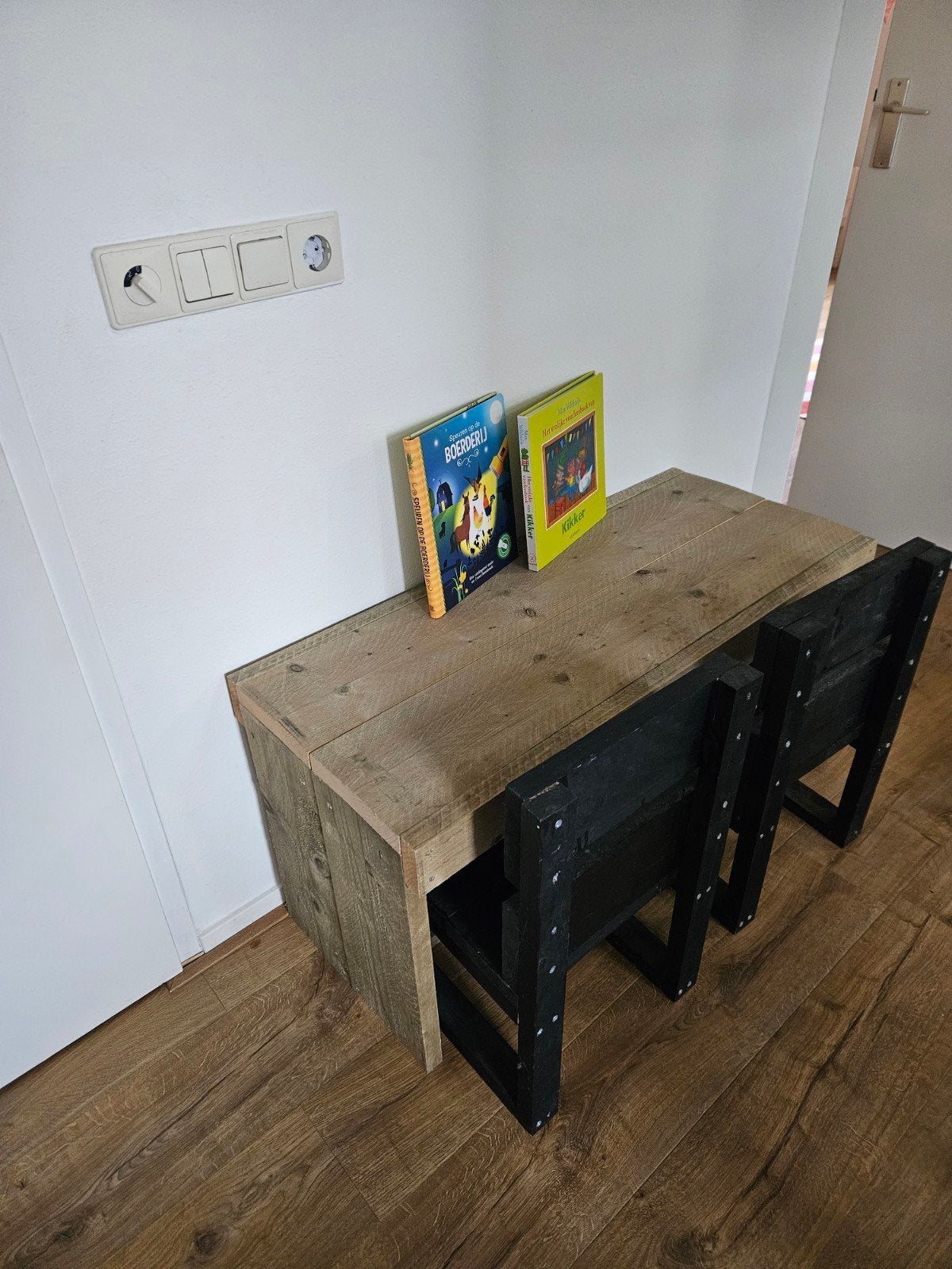 Leuke kinderset, Ophalen, Zo goed als nieuw, Tafel(s) en Stoel(en)