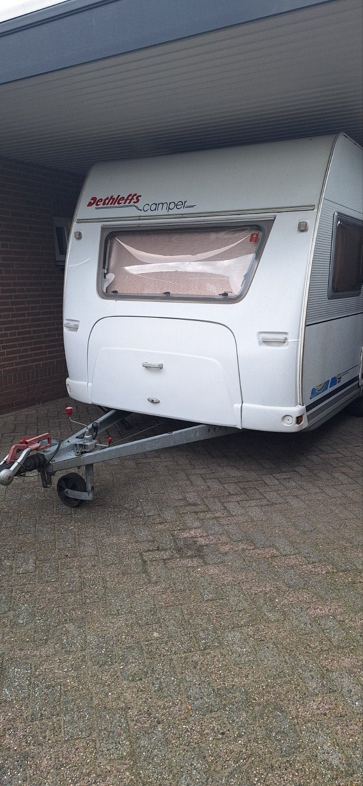Dethleffs camper 460 DB incl.mover, voortent en luifel., Vast bed, Rondzit, Schokbreker, 750 - 1000 kg
