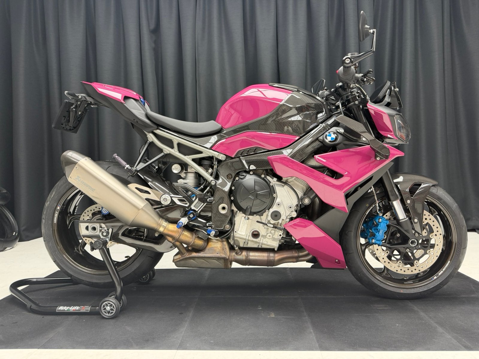BMW M1000R Competition 2025, Individual Ruby Star, Uniek !, Motorrijbewijs A, Handvatverwarming, Meer dan 35 kW, .