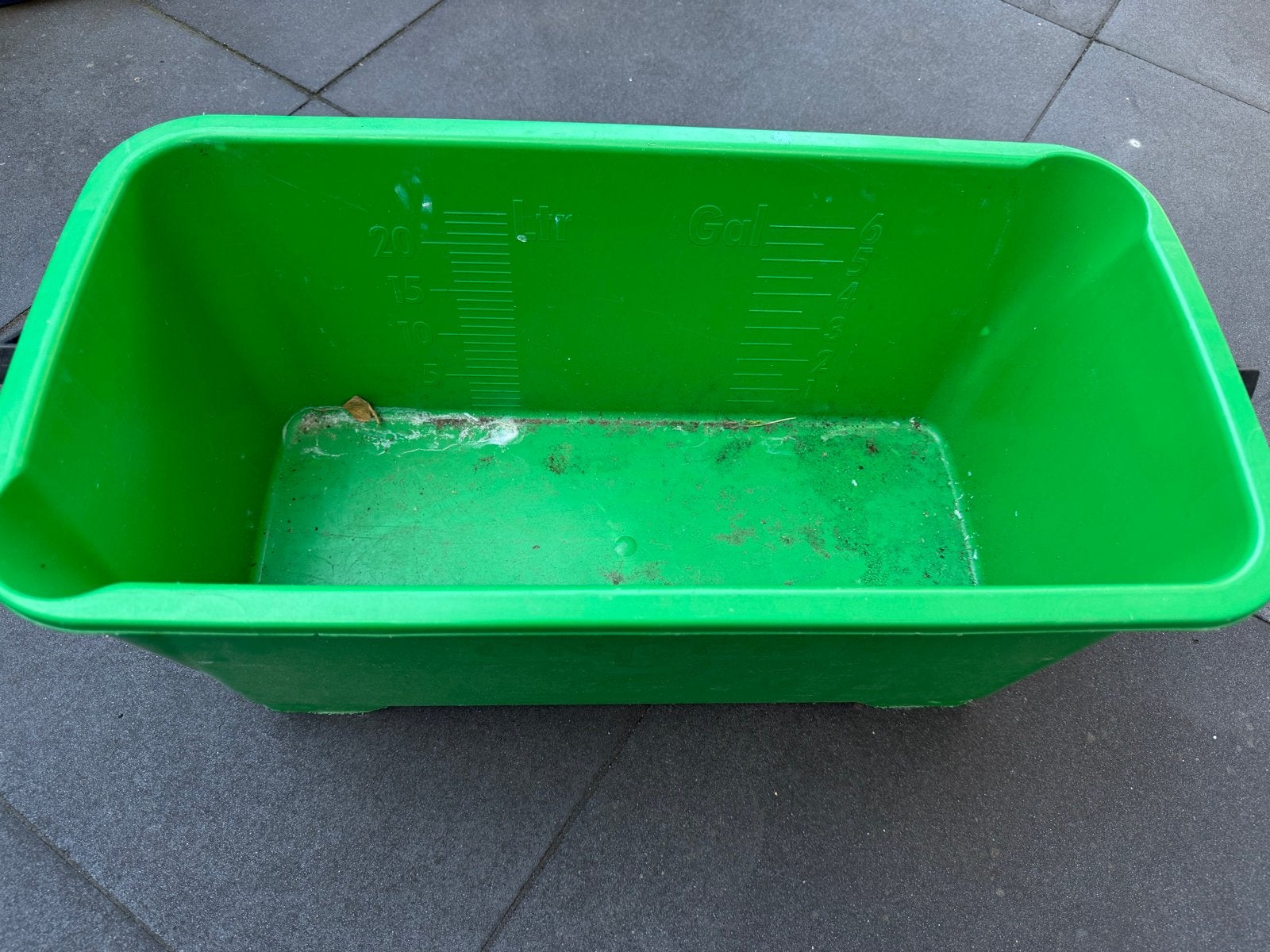 Grote groene 20 liter emmer rechthoekig + handgreep - Unger, Ophalen of Verzenden, Gebruikt, Kunststof, Met handgreep