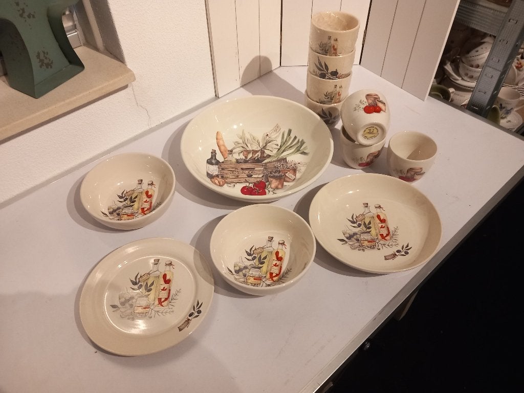 Jet servies Olijven, Huis en Inrichting, Keuken | Servies, Keramiek, Overige typen, Ophalen of Verzenden, Zo goed als nieuw
