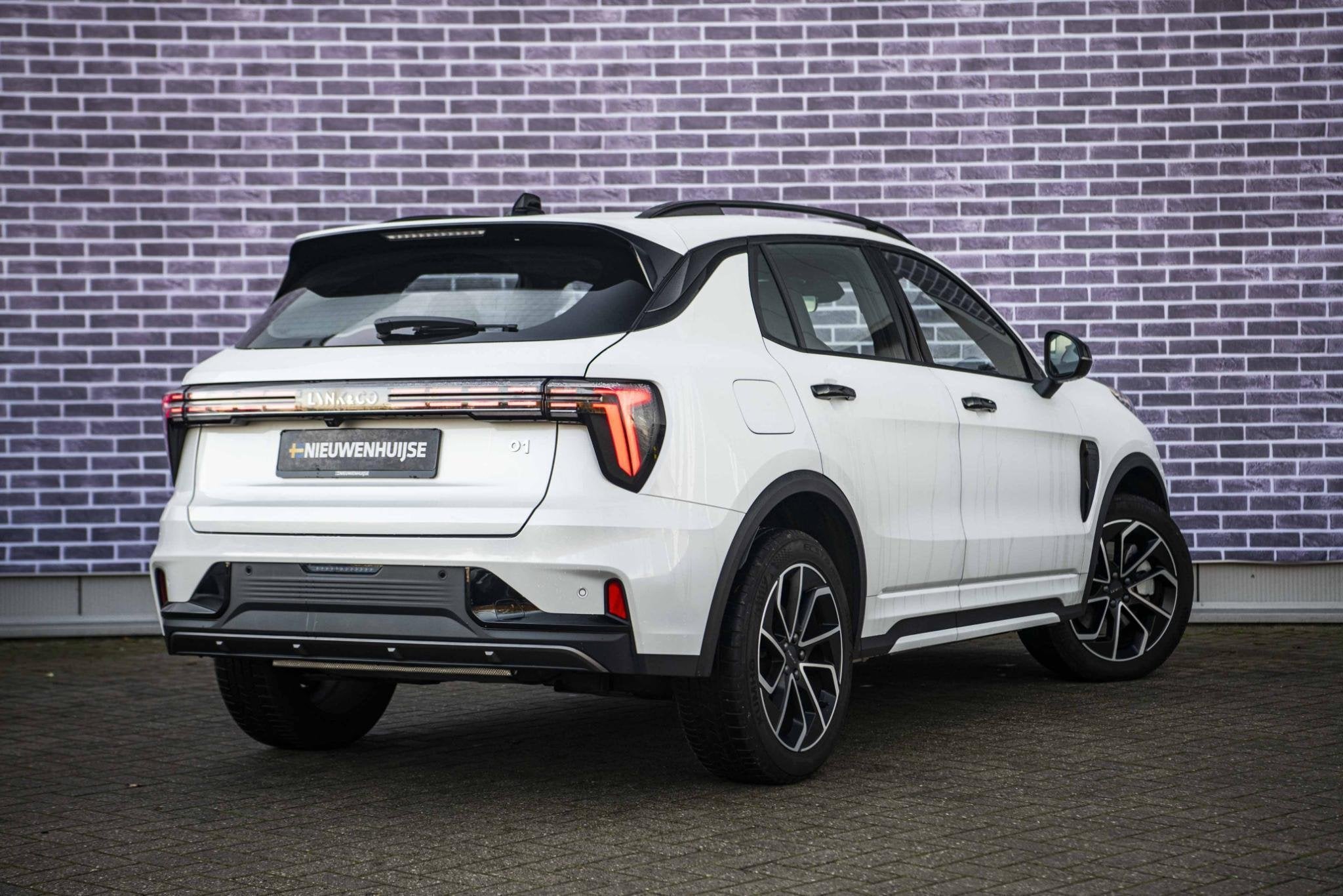 Lynk & Co 01 Plug-in Hybrid 1.5 Core | GRATIS TREKHAAK | Nie, Auto's, 4 cilinders, Automatische klimaatregeling, Alcantara, Wit