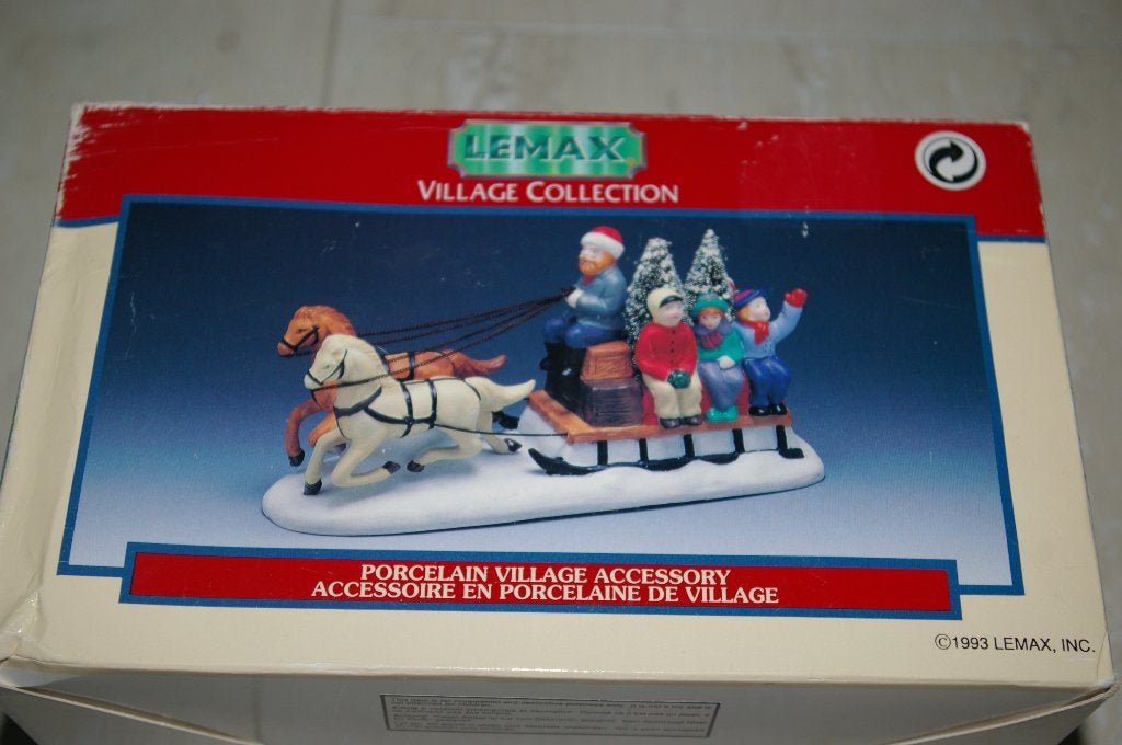 LEMAX Paarden met slee en kinderen   , Diversen, Ophalen of Verzenden, Zo goed als nieuw