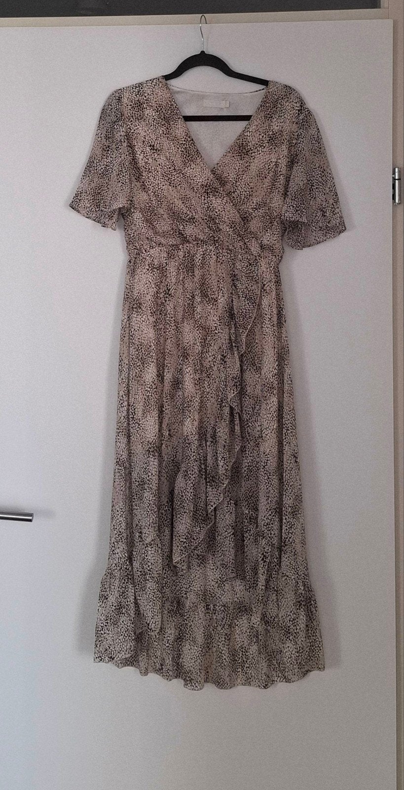 Zomer jurk, Kleding | Dames, Jurken, Maat 38/40 (M), Beige, Ophalen of Verzenden, Zo goed als nieuw