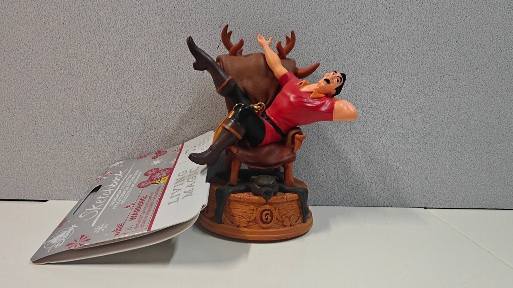 Kerst Ornament - Gaston, Verzamelen, Disney, Ophalen of Verzenden, Overige figuren, Zo goed als nieuw, Beeldje of Figuurtje