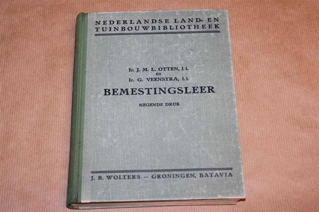 Bemestingsleer — Otten & Veenstra Handboek [1943], Boeken, Ophalen of Verzenden, Gelezen