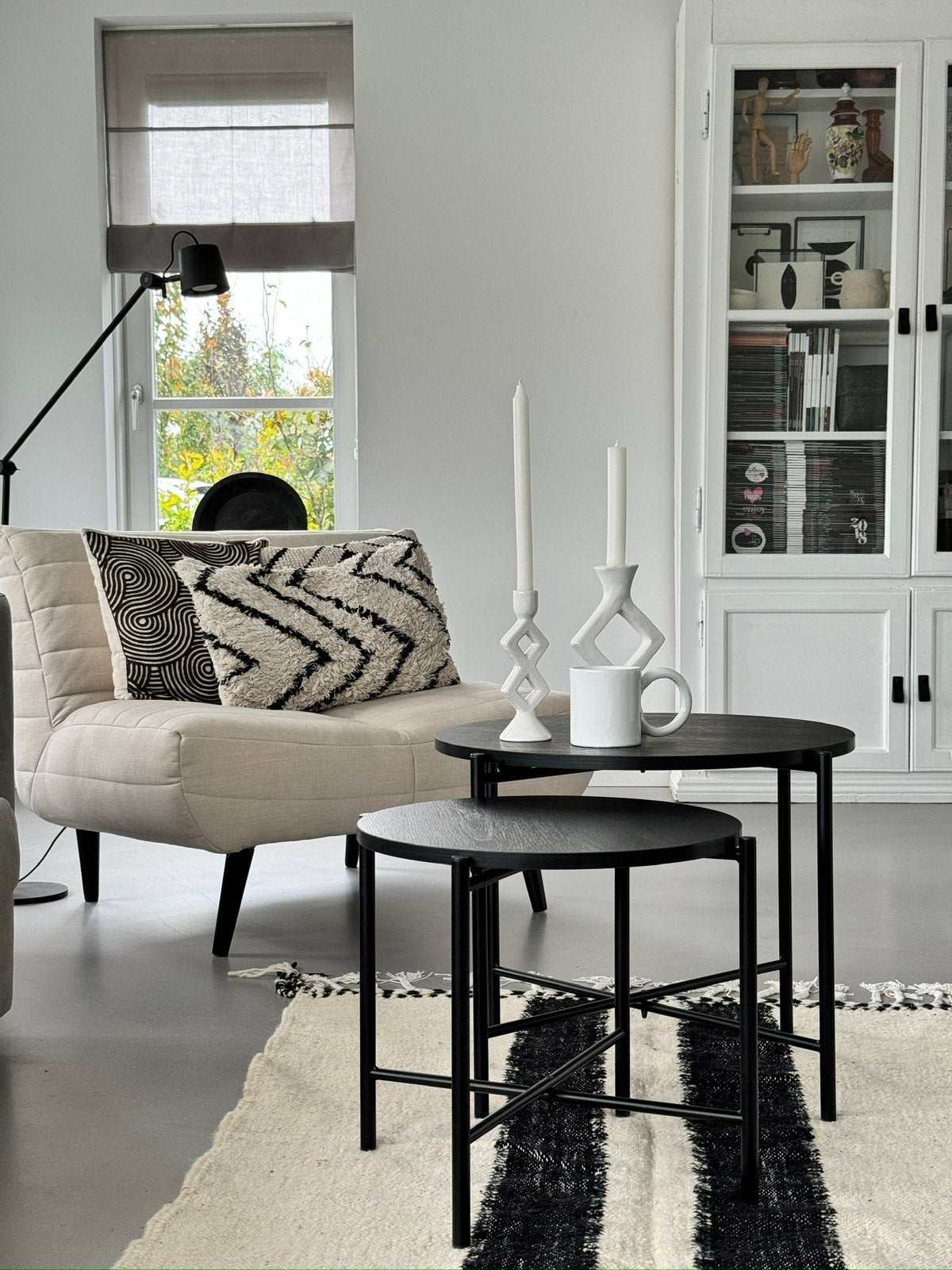 Bijzettafeltjes zwart | twee stuks, Huis en Inrichting, Tafels | Bijzettafels, Minder dan 55 cm, Rond, Zo goed als nieuw, Hout