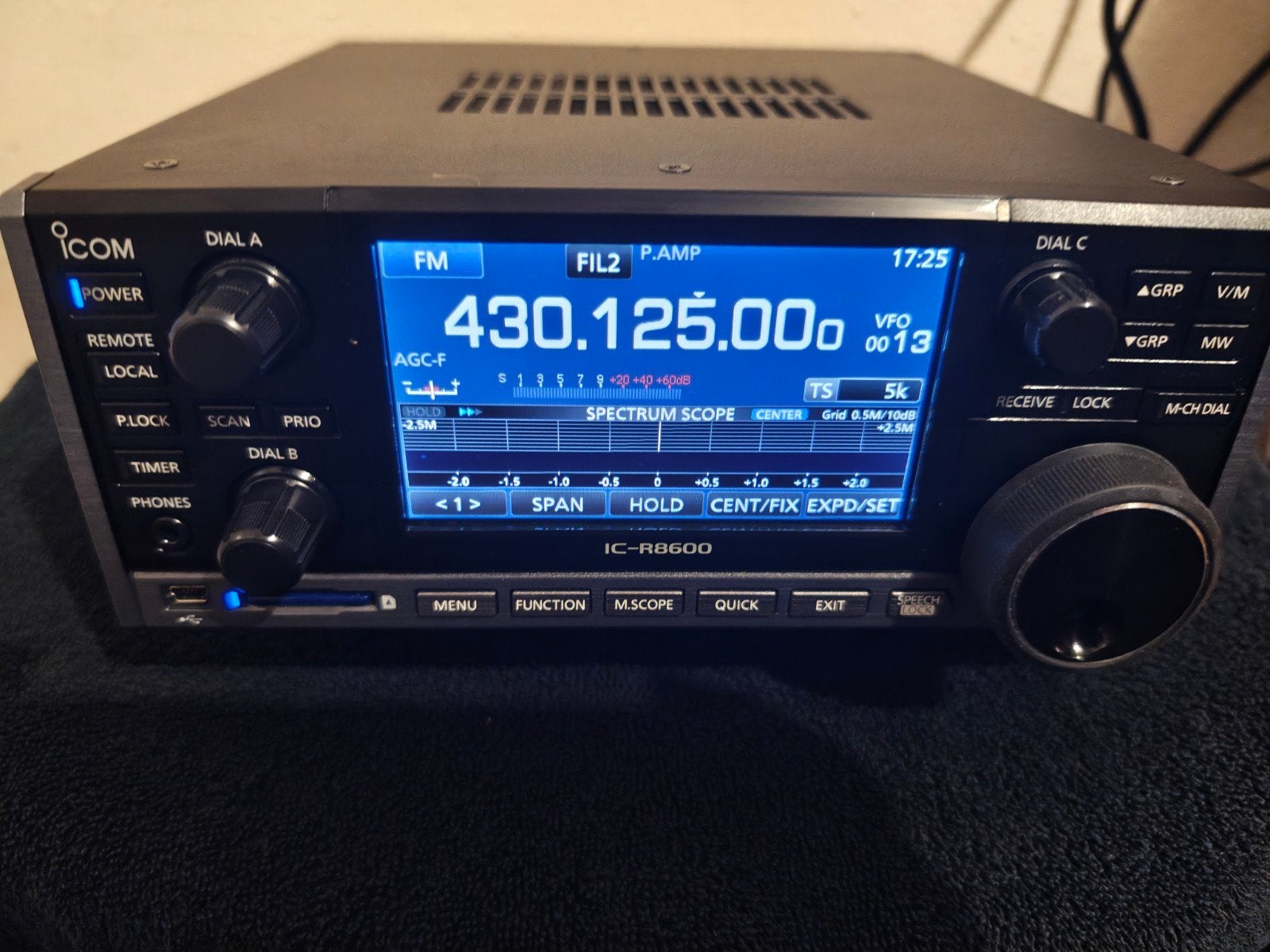 T.k icom R8600 ontvanger met de nieuwste firmware 1.38, Ophalen, Zo goed als nieuw, Ontvanger