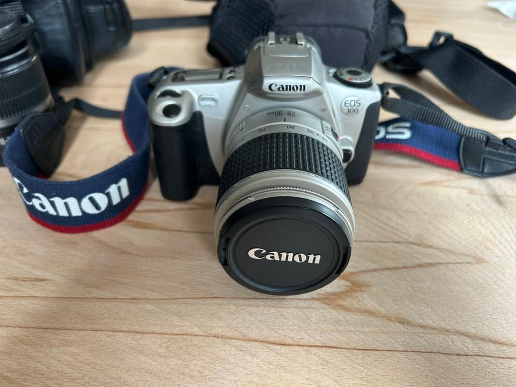 CANON Eos 300 met 2 lenzen, Audio, Tv en Foto, Fotocamera's Analoog, Ophalen, Spiegelreflex, Canon