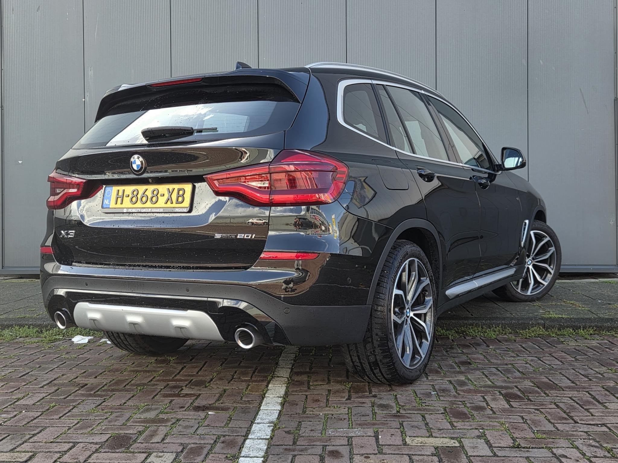 BMW X3 sDrive20i Launch Edition High Executive | Schuif-kant, Auto's, Automaat, Dealer onderhouden, Achterwielaandrijving, Gebruikt