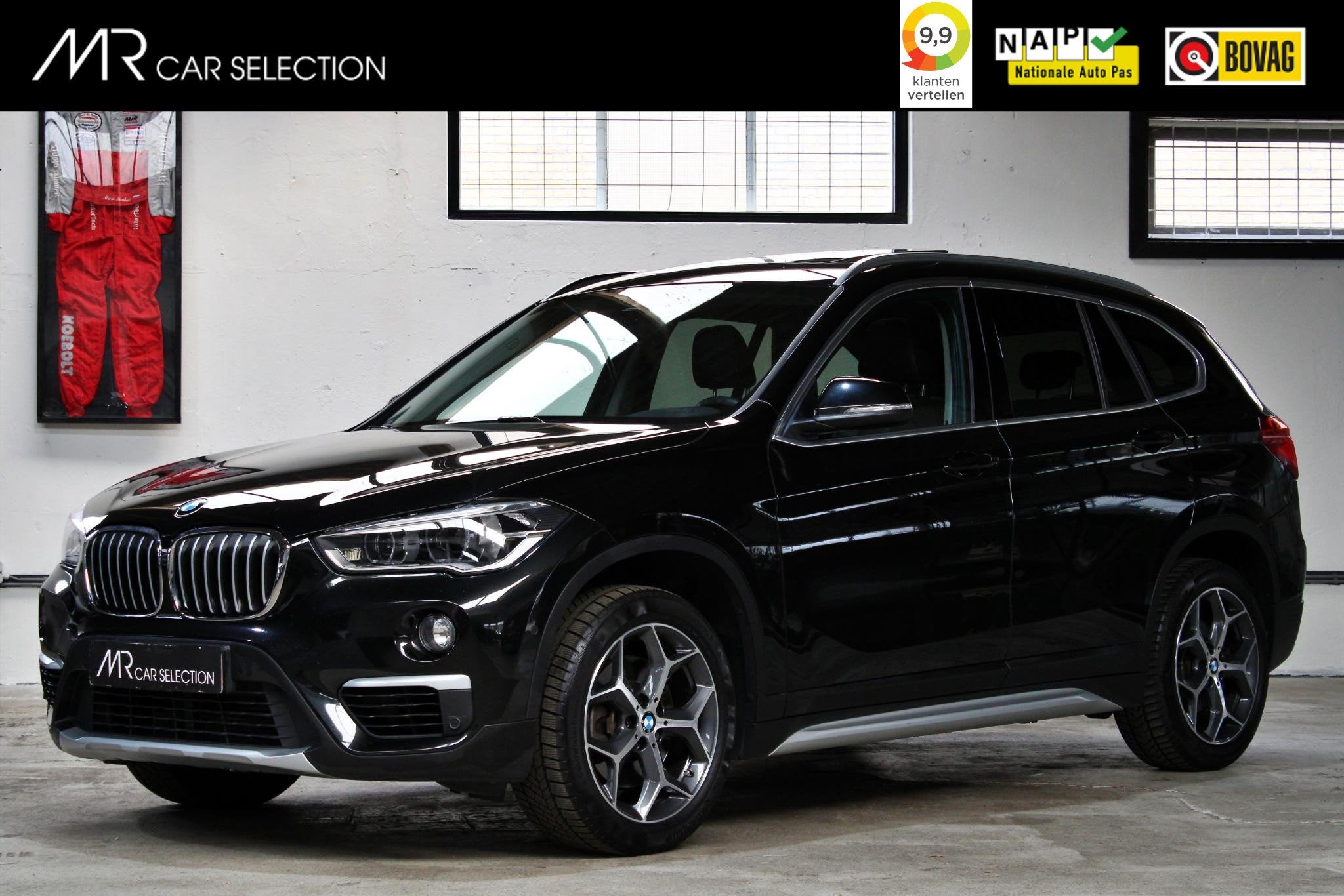 BMW X1 sDrive20i Orange Edition II | X-Line | Panoramadak |, 1998 cc, Met garantie (alle), Zwart, SUV of Terreinwagen