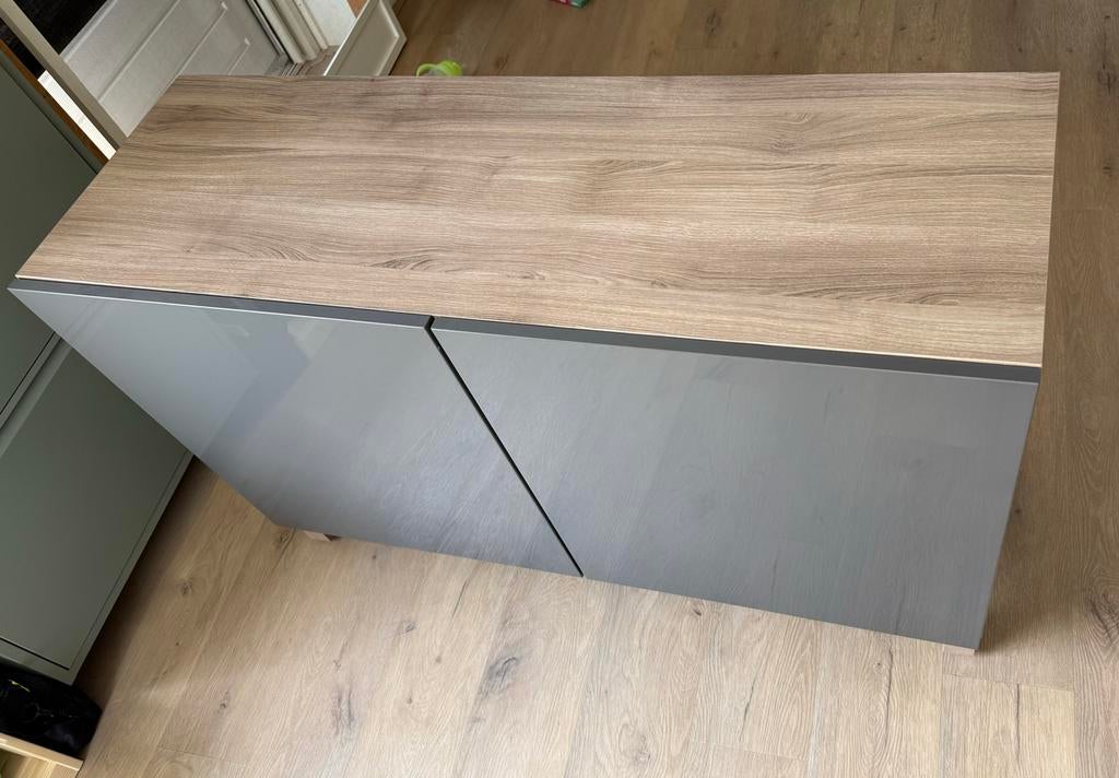 Ikea besta met hoogglans deur, Ophalen, 100 tot 150 cm, Zo goed als nieuw, 25 tot 50 cm