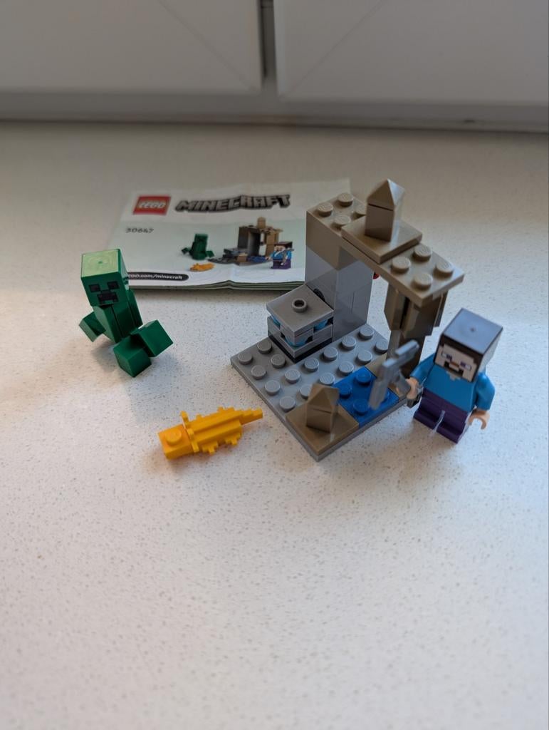 LEGO Minecraft 30647 De Duistere Onderwaterwereld, Ophalen of Verzenden, Zo goed als nieuw, Overige merken