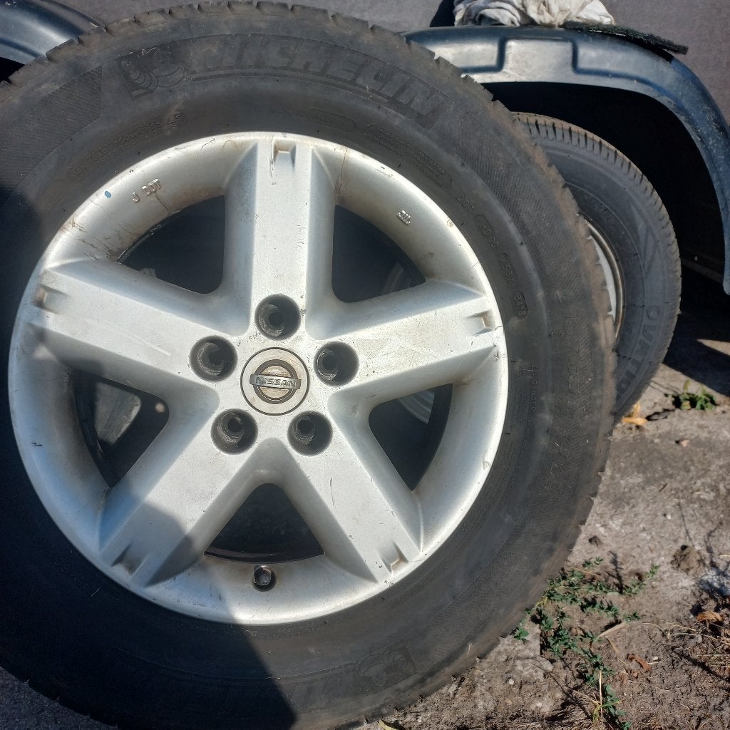 4 Nissan velgen 215/65 R16, Auto-onderdelen, Banden en Velgen, Ophalen, 16 inch, Banden en Velgen, Personenwagen