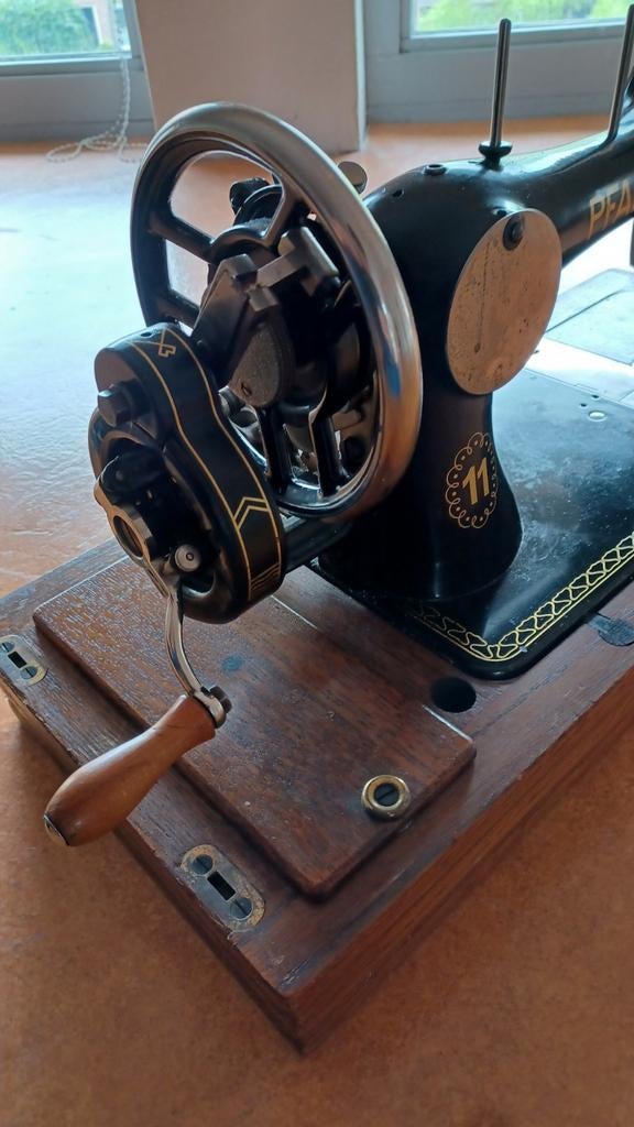 Pfaff Naaimachine 11. Retro., Ophalen