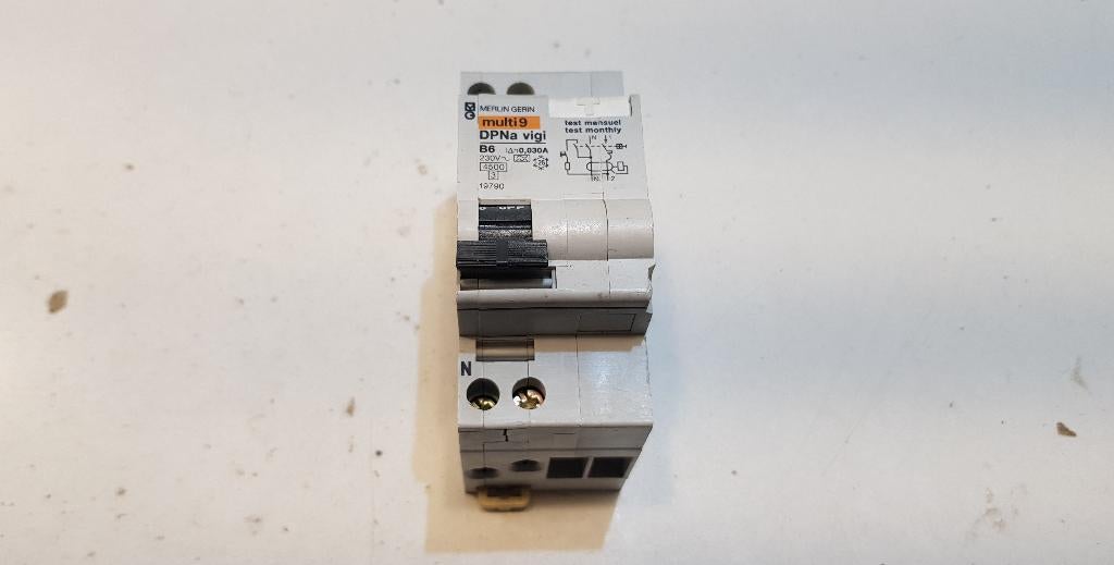 Merlin Gerin Groepenkast Aardlekautomaat DPNa B6 30mA (1x), Gebruikt, Onbekend, Ophalen of Verzenden, Onbekend