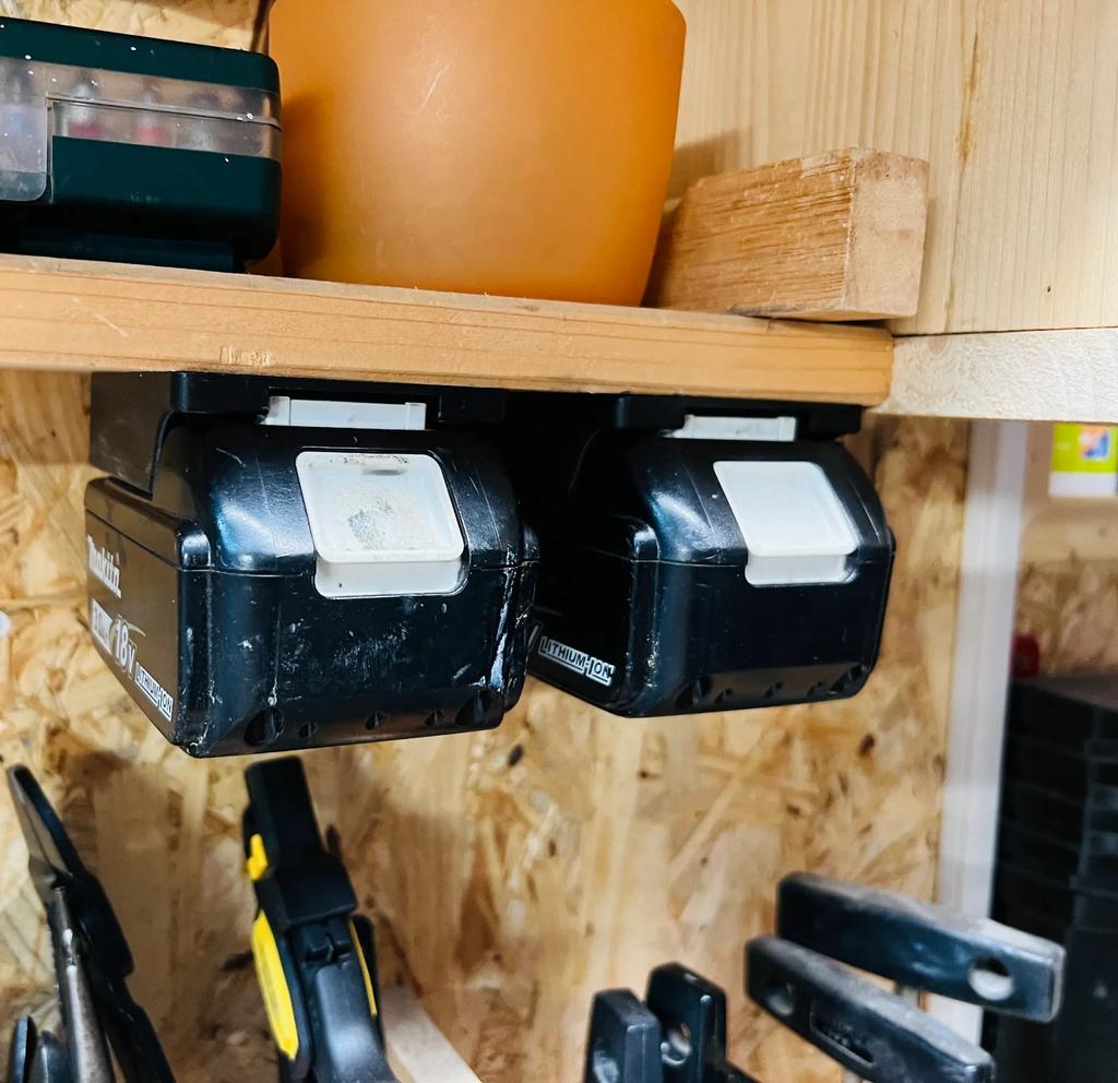 Makita accuhouder. 1 2 of 3 houder., Ophalen of Verzenden, Nieuw